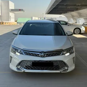 Toyota Camry 2017