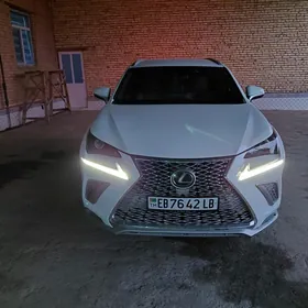 Lexus NX 300 2021