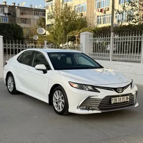 Toyota Camry 2022