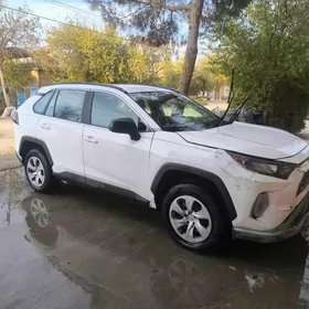 Toyota RAV4 2021