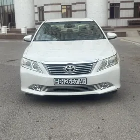 Toyota Camry 2014