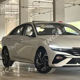 Hyundai Elantra 2025