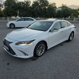 Lexus ES 350 2021