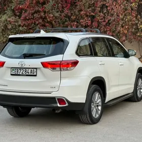 Toyota Highlander 2017