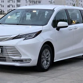 Toyota Sienna 2021