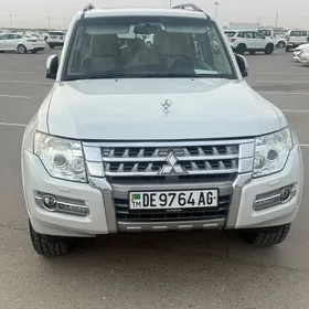 Mitsubishi Pajero 2017