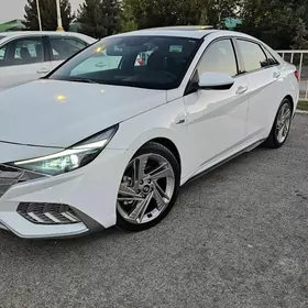 Hyundai Elantra 2023