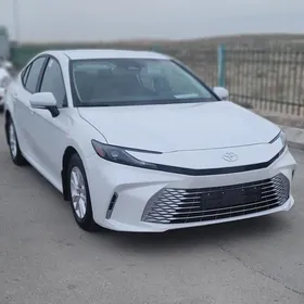 Toyota Camry 2025