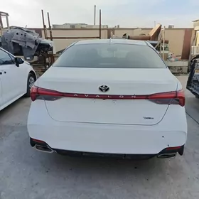 Toyota Avalon 2022