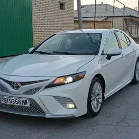 Toyota Camry 2020