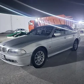 BMW E39 2000