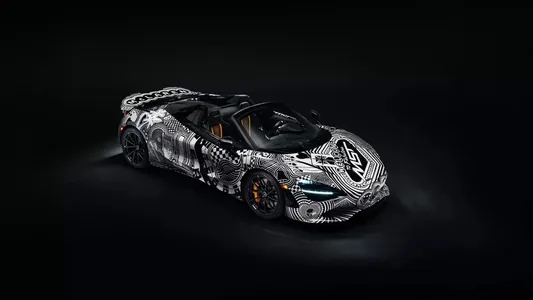 McLaren при участии Норриса и Пиастри создала суперкар в стиле Лас-Вегаса 