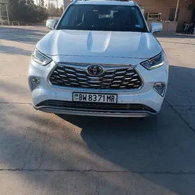 Toyota Highlander 2020