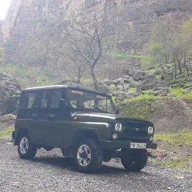 UAZ 469 2004