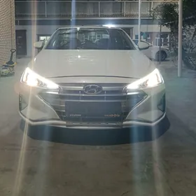 Hyundai Elantra 2020