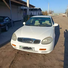 Daewoo Leganza 1998