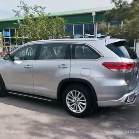 Toyota Highlander 2017