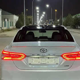Toyota Camry 2020