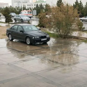 BMW E39 1999