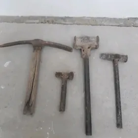 КУВАЛДА КИРКИ СИКАЧ МАЛАТОК