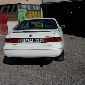 Toyota Camry 2001
