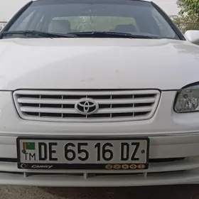 Toyota Camry 2000