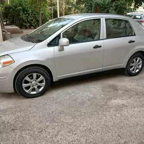 Nissan Versa 2010