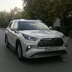 Toyota Highlander 2022