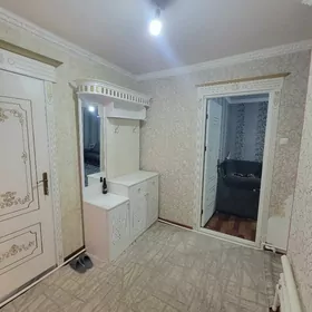  Satlyk jaý 4 etaž 3 kom 