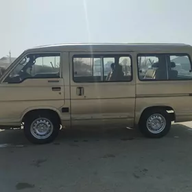 Toyota Hiace 1987