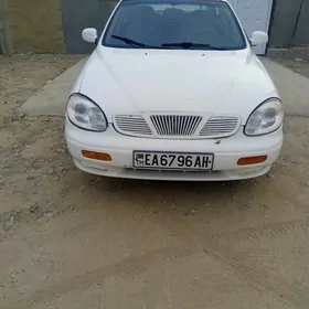 Daewoo Leganza 2001