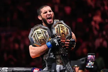 Islam Mahaçew Della Madalenany ýeňip, iki agram derejesinde UFC-niň çempiony boldy