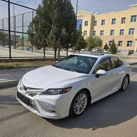 Toyota Camry 2022