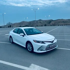Toyota Camry 2022
