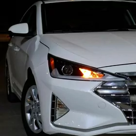 Hyundai Elantra 2020
