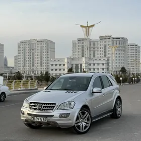 Mercedes-Benz ML350 2005