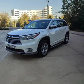 Toyota Highlander 2016