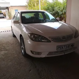 Toyota Camry 2004