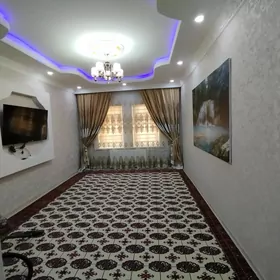 Mir7/3  4 komnat 2 nji etaž