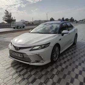 Toyota Camry 2022