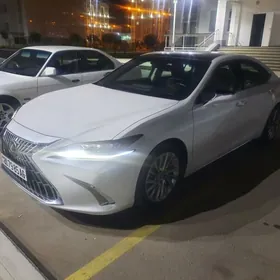 Lexus ES 350 2019