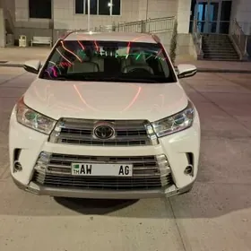 Toyota Highlander 2019