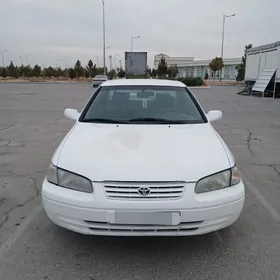 Toyota Camry 1999