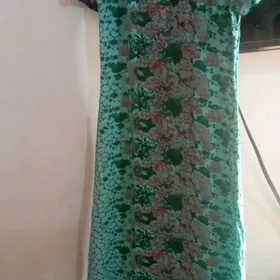 Arassa geyilen koynekler