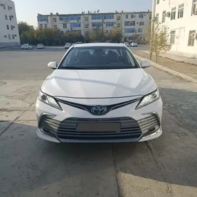 Toyota Camry 2023
