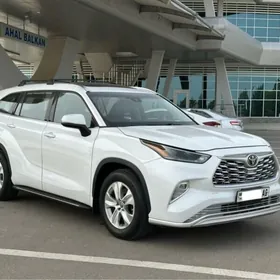 Toyota Highlander 2020