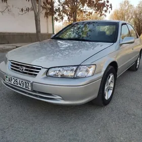 Toyota Camry 2001