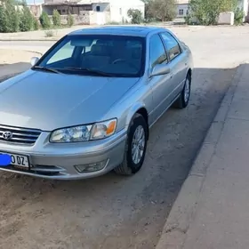 Toyota Camry 2000