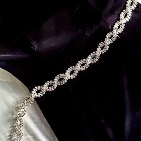 Стразовая цепочка