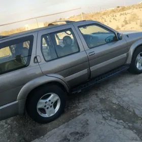 Infiniti QX4 2001